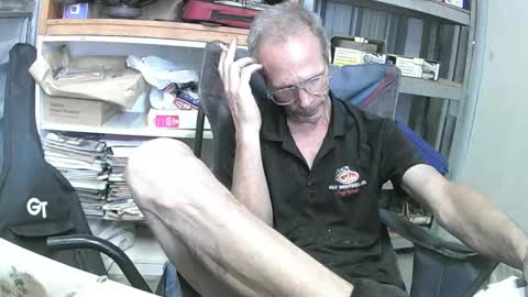 04oldskool online show from December 2024 02:38:01 AM