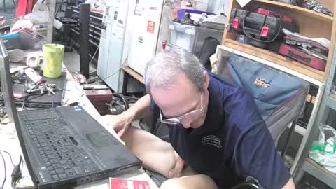 04oldskool online show from December 2024 10:01:02 PM