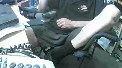 04oldskool online show from October 2025 02:34:01 AM