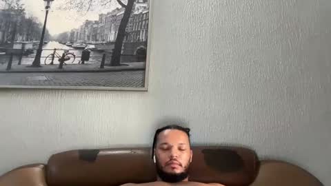 Snapshot of 0_kingsley chatting on December 2024 11:45:02 AM Kingsley online show from December 2024 11:45:02 AM