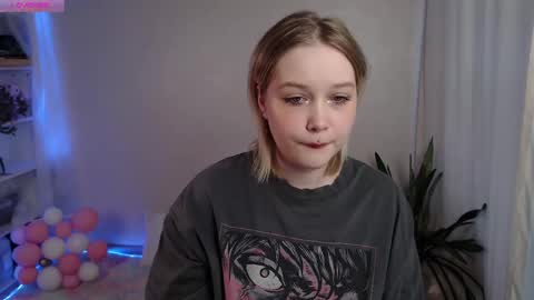 Snapshot of 0uralexa chatting on December 2024 10:01:02 AM Alexa online show from December 2024 10:01:02 AM