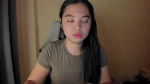 Snapshot of 0wwlo0k chatting on April 2026 05:48:02 AM 0wwlo0k online show from April 2026 05:48:02 AM