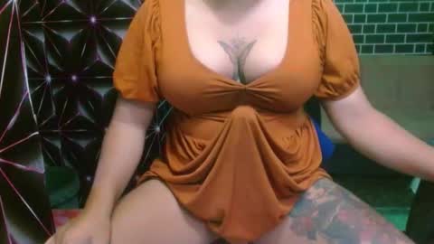 Snapshot of 11inchmonstercock4u chatting on April 2026 02:53:02 AM i am trixie im Your Selfsucking Mistress online show from April 2026 02:53:02 AM