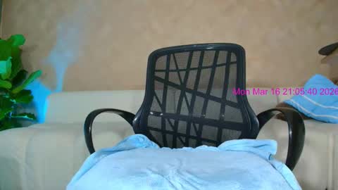 Snapshot of 12_strongcockxx chatting on March 2026 02:05:02 AM kim 04suarez online show from March 2026 02:05:02 AM