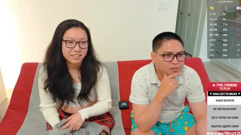 Snapshot of 18not20 chatting on November 2025 12:56:01 AM Tong Ralph online show from November 2025 12:56:01 AM