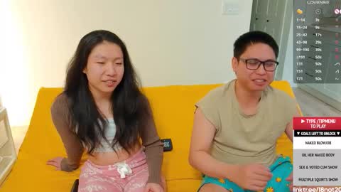 Snapshot of 18not20 chatting on November 2025 02:03:01 AM Tong Ralph online show from November 2025 02:03:01 AM