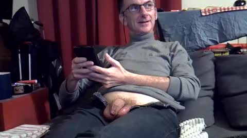 Snapshot of 18remy45 chatting on April 2026 07:18:01 PM 18remy45 online show from April 2026 07:18:01 PM