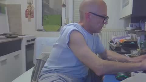 Snapshot of 1973man chatting on March 2026 08:34:01 PM 1973man online show from March 2026 08:34:01 PM