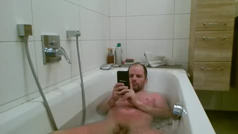 Snapshot of 19berni91 chatting on January 2026 04:33:02 PM berni online show from January 2026 04:33:02 PM