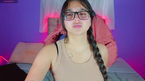 1_scarllet_ online show from March 2026 02:42:02 PM