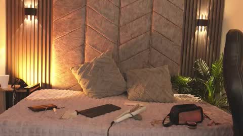 anya online show from October 2025 07:43:01 PM