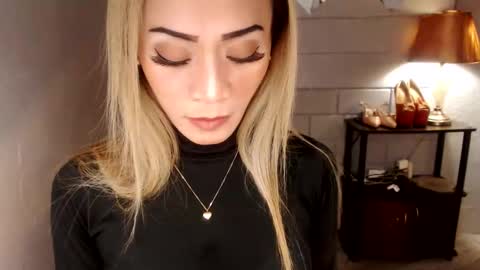 Snapshot of 1bigsurprise4you chatting on March 2026 03:22:02 AM angel online show from March 2026 03:22:02 AM