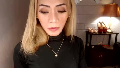 Snapshot of 1bigsurprise4you chatting on March 2026 04:02:02 AM angel online show from March 2026 04:02:02 AM