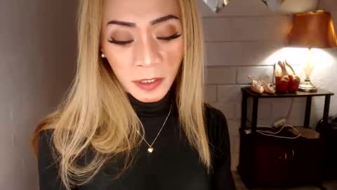 Snapshot of 1bigsurprise4you chatting on March 2026 08:53:01 PM angel online show from March 2026 08:53:01 PM