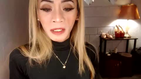 Snapshot of 1bigsurprise4you chatting on April 2026 04:48:01 PM angel online show from April 2026 04:48:01 PM