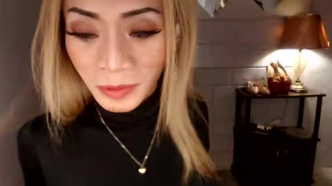 Snapshot of 1bigsurprise4you chatting on April 2026 07:18:02 PM angel online show from April 2026 07:18:02 PM