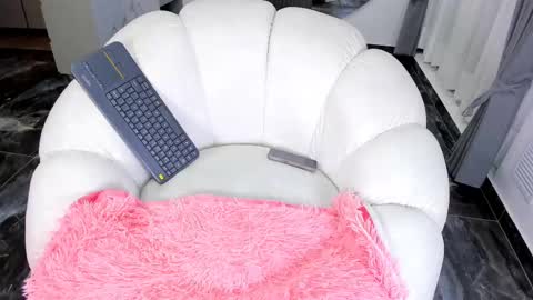 Snapshot of 1bonnie chatting on February 2025 03:59:02 AM Hello soy bonnie online show from February 2025 03:59:02 AM