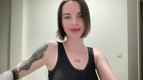 DOVE online show from November 2025 09:48:02 PM