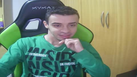 Snapshot of 1good_vibes1 chatting on May 2026 05:25:02 AM 1good_vibes1 online show from May 2026 05:25:02 AM