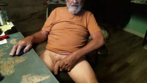 Snapshot of 1handyanddee chatting on April 2026 01:36:01 AM 1handyanddee online show from April 2026 01:36:01 AM