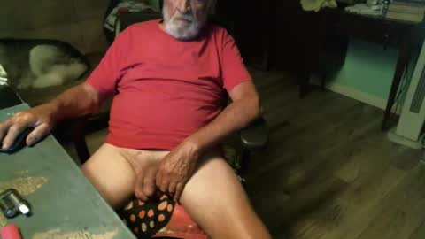 Snapshot of 1handyanddee chatting on April 2026 01:52:02 AM 1handyanddee online show from April 2026 01:52:02 AM