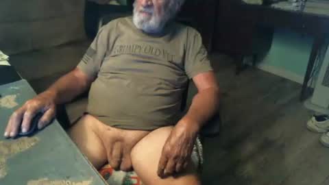 Snapshot of 1handyanddee chatting on May 2026 01:35:01 AM 1handyanddee online show from May 2026 01:35:01 AM