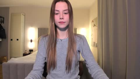 Snapshot of 1i1ypa1mer chatting on December 2024 06:54:02 PM Lily 3 online show from December 2024 06:54:02 PM