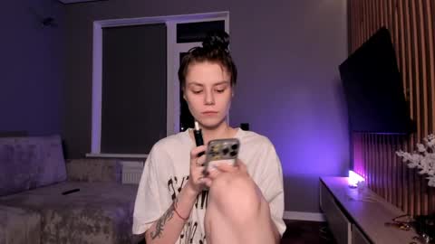 Snapshot of 1i1ypa1mer chatting on April 2026 08:25:02 PM Lily 3 online show from April 2026 08:25:02 PM