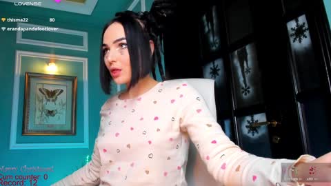 Moona  online show from December 2024 03:10:01 PM