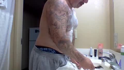 Snapshot of 1nastya8 chatting on April 2026 12:02:01 PM TheShyOne18 online show from April 2026 12:02:01 PM