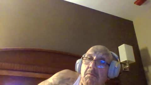 Snapshot of 1nastya8 chatting on April 2026 10:43:02 AM TheShyOne18 online show from April 2026 10:43:02 AM