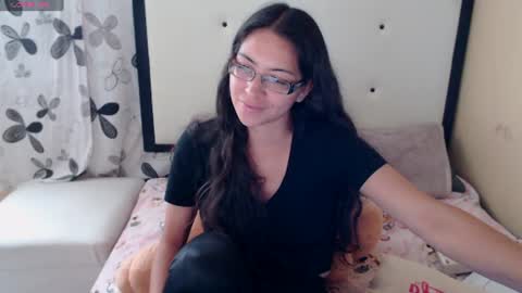paola online show from June 2026 10:10:01 PM