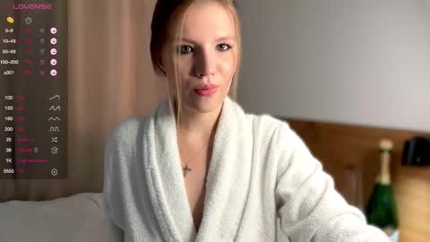 VICTORIA online show from September 2025 01:05:02 AM