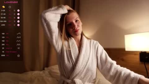 VICTORIA online show from December 2025 01:12:02 AM