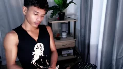 1sweetloverxx online show from July 2026 05:51:02 PM