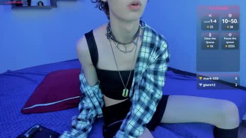 Milos online show from December 2024 05:39:01 PM