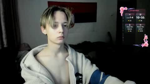 Snapshot of 1vampirella_gs chatting on February 2026 01:02:01 AM Milos online show from February 2026 01:02:01 AM