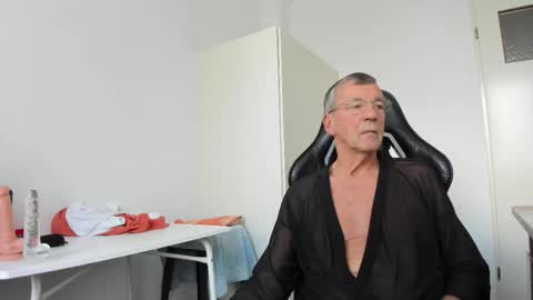 Henk online show from October 2025 12:39:02 PM