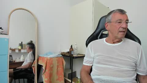 Snapshot of 200gentleman chatting on June 2026 10:31:02 AM Henk online show from June 2026 10:31:02 AM