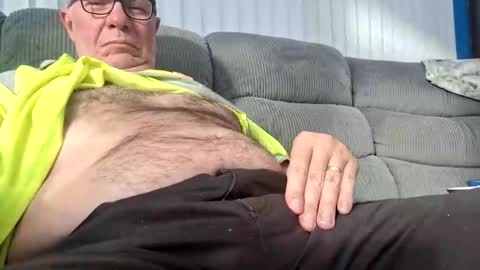 Snapshot of 211scudder chatting on September 2025 04:28:02 PM 211skoosh online show from September 2025 04:28:02 PM