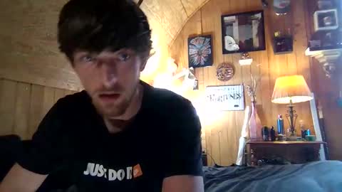 Snapshot of 27tnguy chatting on April 2026 02:58:02 PM 27tnguy online show from April 2026 02:58:02 PM