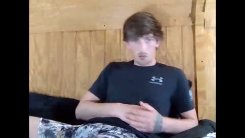 Snapshot of 27tnguy chatting on April 2026 06:19:01 AM 27tnguy online show from April 2026 06:19:01 AM