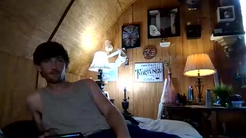 Snapshot of 27tnguy chatting on April 2026 08:58:02 PM 27tnguy online show from April 2026 08:58:02 PM