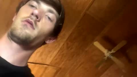 Snapshot of 27tnguy chatting on April 2026 09:48:02 AM 27tnguy online show from April 2026 09:48:02 AM