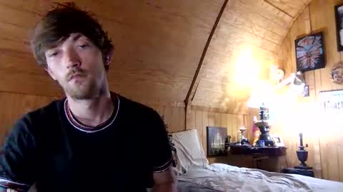 Snapshot of 27tnguy chatting on April 2026 11:17:02 PM 27tnguy online show from April 2026 11:17:02 PM