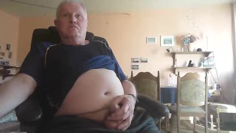 Snapshot of 29famila chatting on December 2025 12:20:01 PM 29famila online show from December 2025 12:20:01 PM
