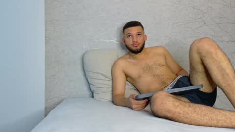 Snapshot of 2alexoconor chatting on February 2025 08:25:01 PM 2alexoconor online show from February 2025 08:25:01 PM
