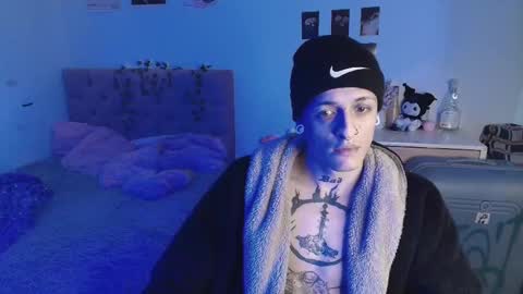 Snapshot of 2cb0y chatting on September 2025 11:26:02 PM BAD online show from September 2025 11:26:02 PM