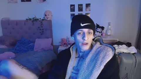 Snapshot of 2cb0y chatting on September 2025 03:17:02 AM BAD online show from September 2025 03:17:02 AM