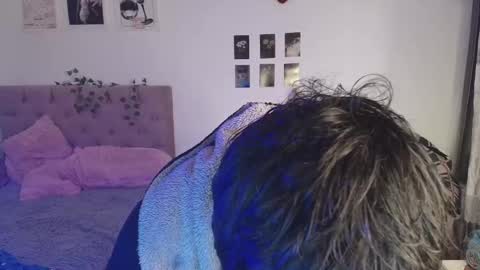 Snapshot of 2cb0y chatting on September 2025 07:59:01 PM BAD online show from September 2025 07:59:01 PM